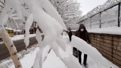 Ardahan Nisan'da beyaza büründü