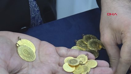 Düğünü iptal olan çiftler altınlarını nakde çeviriyor