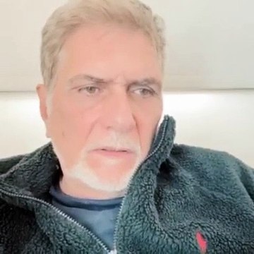 Ο Βύρων Κολλάσης μένει σπίτι και δίνει συμβουλές!