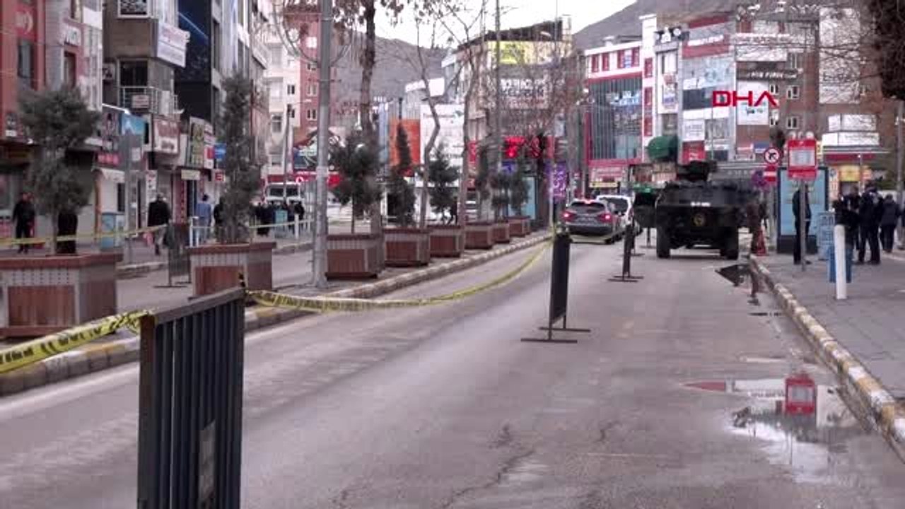 Van'ın kurtuluş gününde sadece çelenk koyma töreni yapıldı