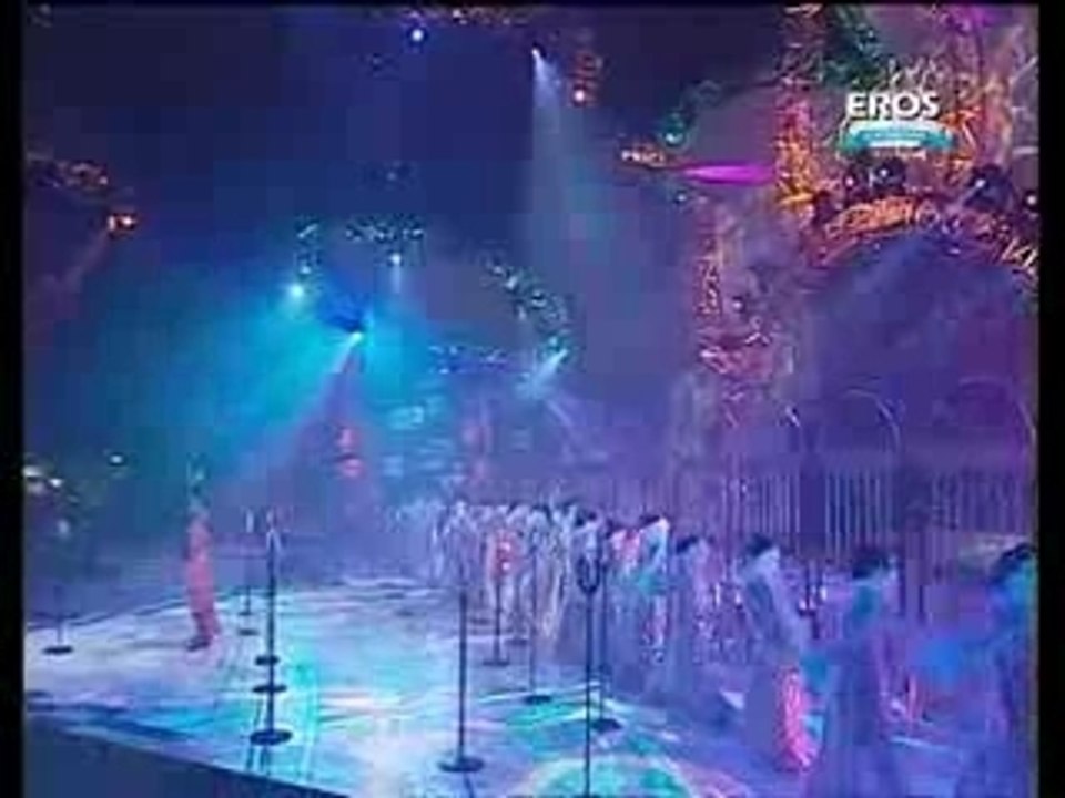 Shilpa Shetty - Performance At The IIFA 2001 Awards