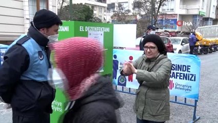 Ümraniye'de pazarların giriş çıkışları bariyerlerle ayrıldı