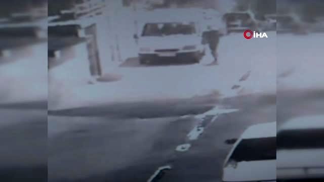 Araçtan cep telefonu çalan şahıs yakalandı