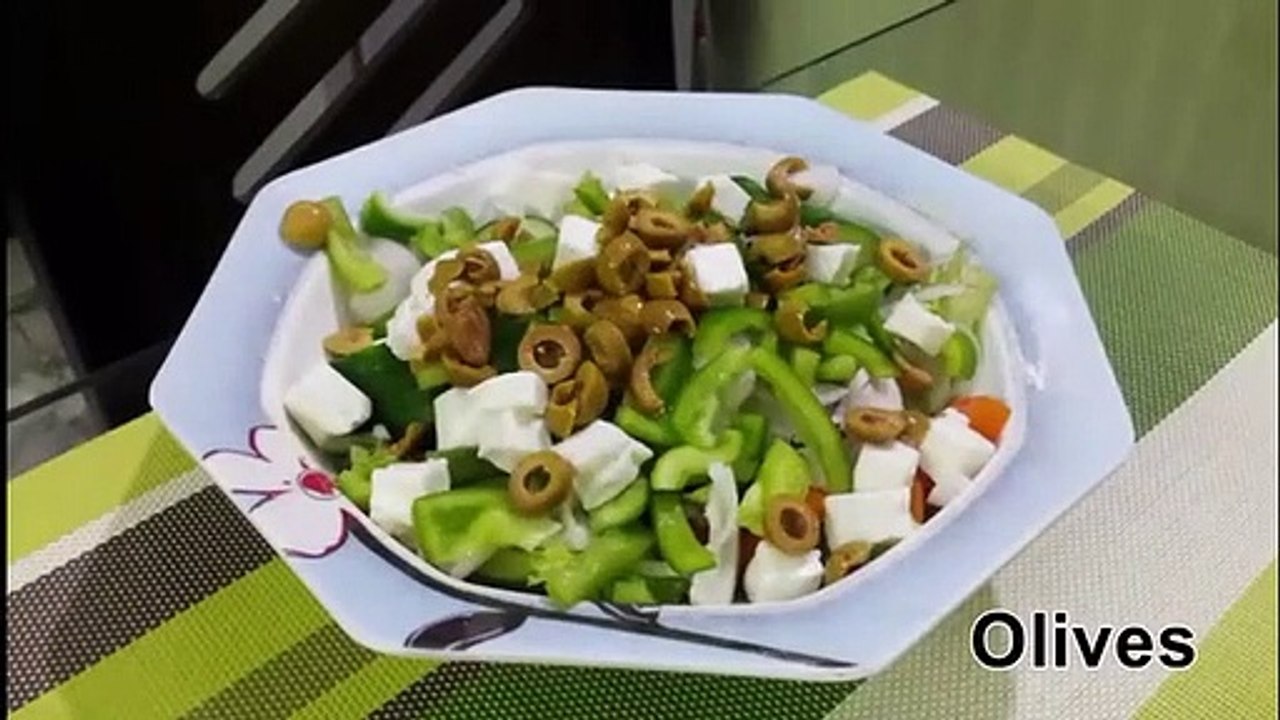 Homemade Greek Salad || Greek Salad At Home || Very Easy Homemade Greek Salad