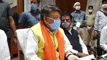 डॉक्टरों पर पथराव की घटना पर बोले कैलाश, मैं शर्मिंदा हूं, कृपया प्रशासन का साथ दें