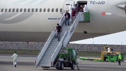 Kuveyt’ten 301 işçi Türkiye’ye getirildi