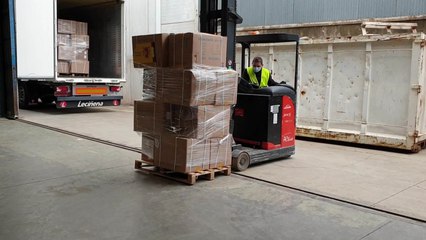 Llega material sanitario a Barcelona