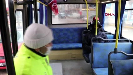 EDİRNE Polis, durdurdukları araçlardakilere neden dışarı çıktıklarını sordu