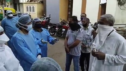 पथराव घटना पर टाट पट्टी निवासियों ने डॉक्टरों से मांगी माफ़ी, कहा गलतफ़हमी हुई थी