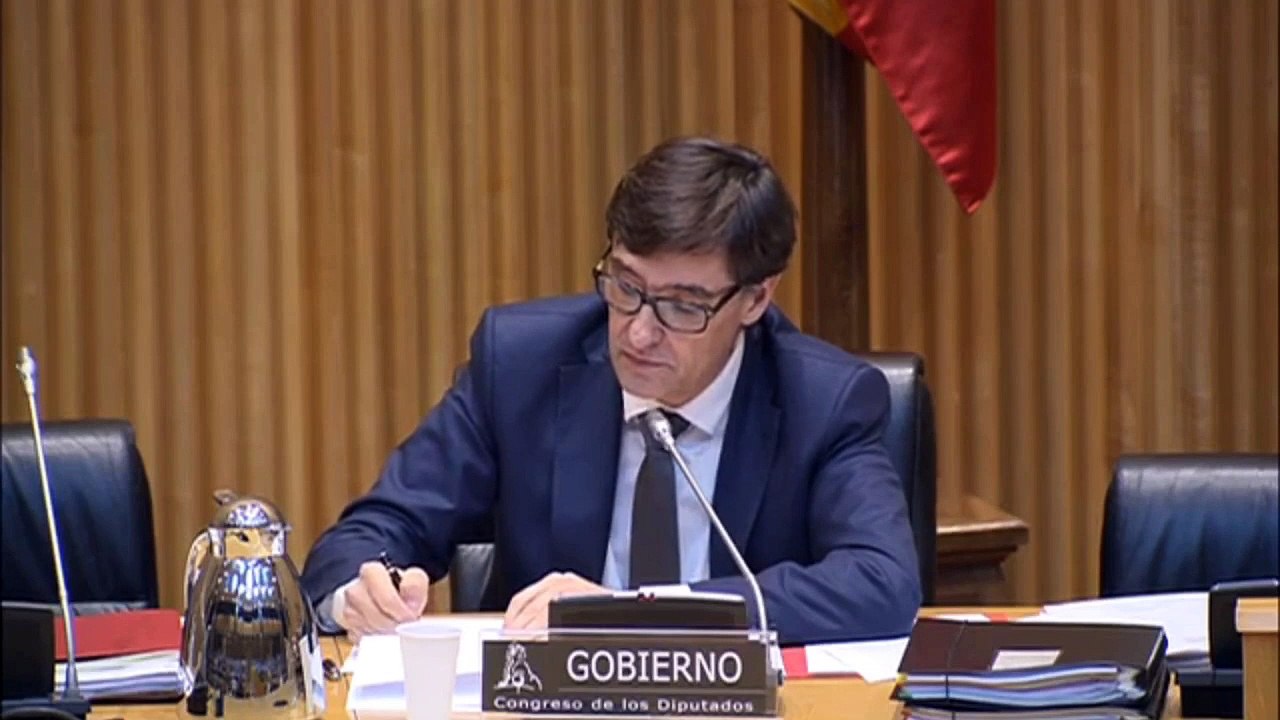 Sergio Sayas ante el ministro de Sanidad