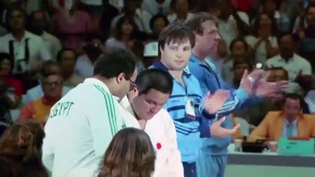 Binlerce İnsanın Müslüman Olmasına Vesile Olan Yenilgi - Muhammed Ali Raşvan
