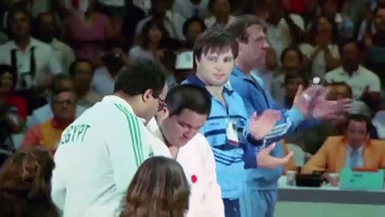 Binlerce İnsanın Müslüman Olmasına Vesile Olan Yenilgi - Muhammed Ali Raşvan