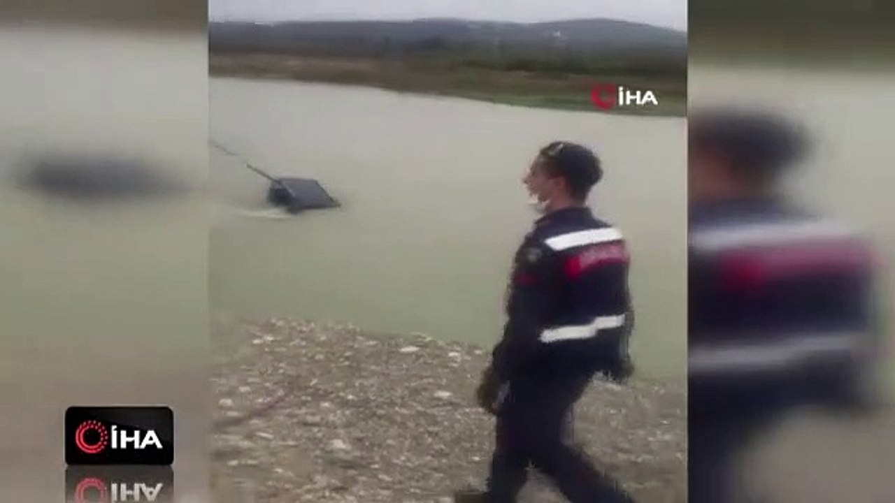 İki taraf arasında kavga çıktı, aracı nehre attılar