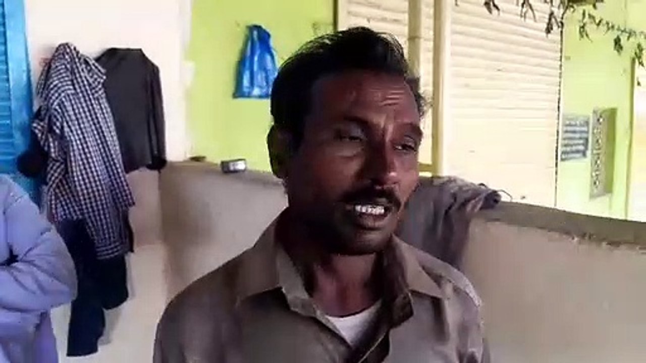 मंडी में बिचौलिया ने बेच दिया किसान का अनाज, बिना हस्ताक्षर का दे दिया चेक, किसान परेशान