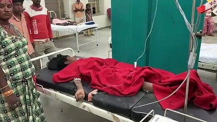 खेत में कार्य करते तीन जनों को आया करंट