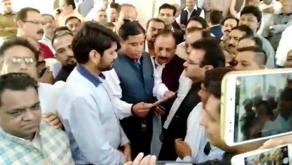 भाजपाइयों ने कहा सार्वजनिक रूप से माफी मांगे राहुल गांधी