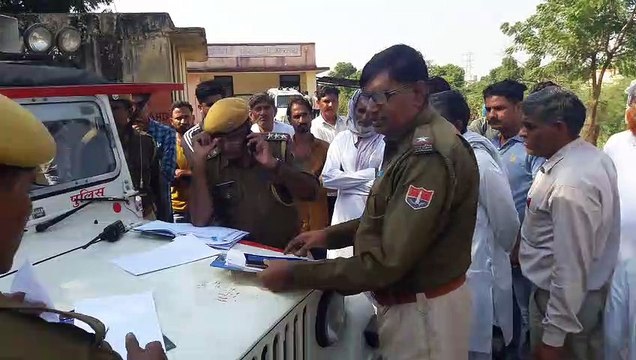 खेत पर करंट लगने से चाचा-भतीजा की मौत