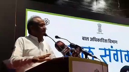 महिलाओं के  लिए कैद है घूंघट, बच्चे करें हटवाने की पहल