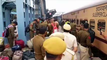 Télécharger la video: haryana police jawans violence in jodhpur express