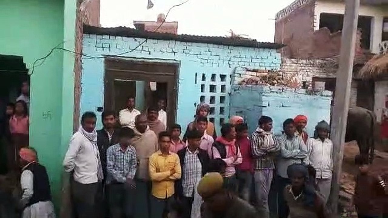 कलयुगी पिता ने बेटी को कुल्हाड़ी से काटा