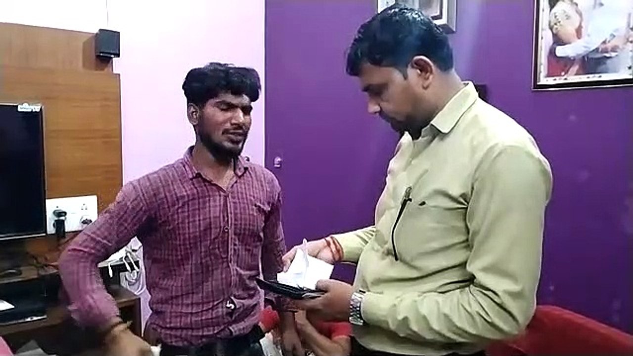 स्टील के चादरों के बीच छुपाकर लाते थे ये खतरनाक...