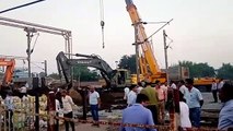 बड़ा हादसा: रेलवे ट्रेक पर भर-भराकर गिर गई भारी भरकम के्रन, कई कर्मचारी घायल