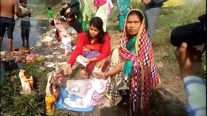 Kartik Purnima 2019: प्रशासन के दावे हो गए फेल, नहाना क्या यहां तो  आचमन तक लिए नहीं था साफ़ पानी