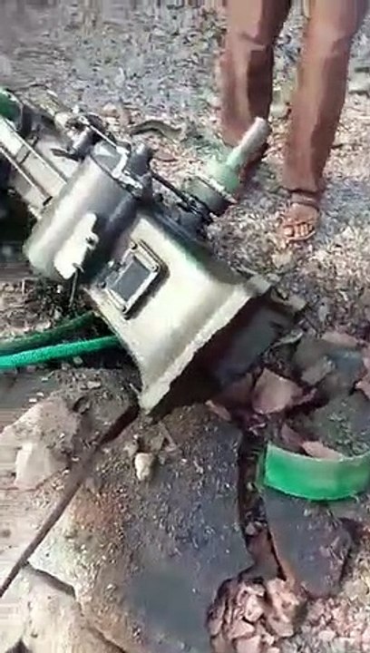 खेत में रेलना करने के दौरान डीजल इंजन फटने से क...