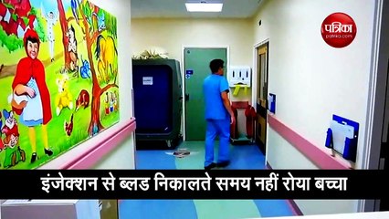 बच्चे को इंजेक्शन लगाते समय डॉक्टर ने गाया गाना, वायरल हुआ वीडियो