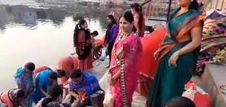 On the day of Kartik Purnima, women fasted and donated lamps in Mohanr