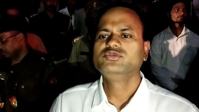 लकड़ी के गोदाम में लगी अचानक आग तो दिखा ऐसा नजारा