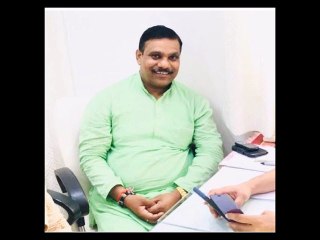 Video: यमुना एक्सप्रेस-वे पर भाजपा विधायक की गाड़ी पलटी, विनोद कटियार समेत तीन घायल