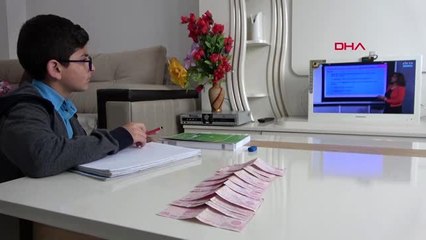 VAN Devletten aldığı bursun bir kısmını "Milli Dayanışma Kampanyası"na bağışladı- TEKRAR