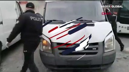 Esenyurt'ta polisten kaçan kıyafet hırsızları yakalandı