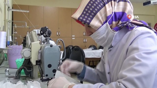 Tuzla’da Halk Eğitim Merkezi Görevlilerinden Gönüllü Maske Üretimi