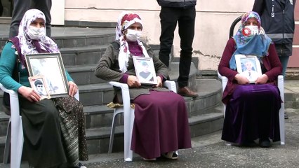 HDP önündeki ailelerin evlat nöbeti 214’üncü gününde