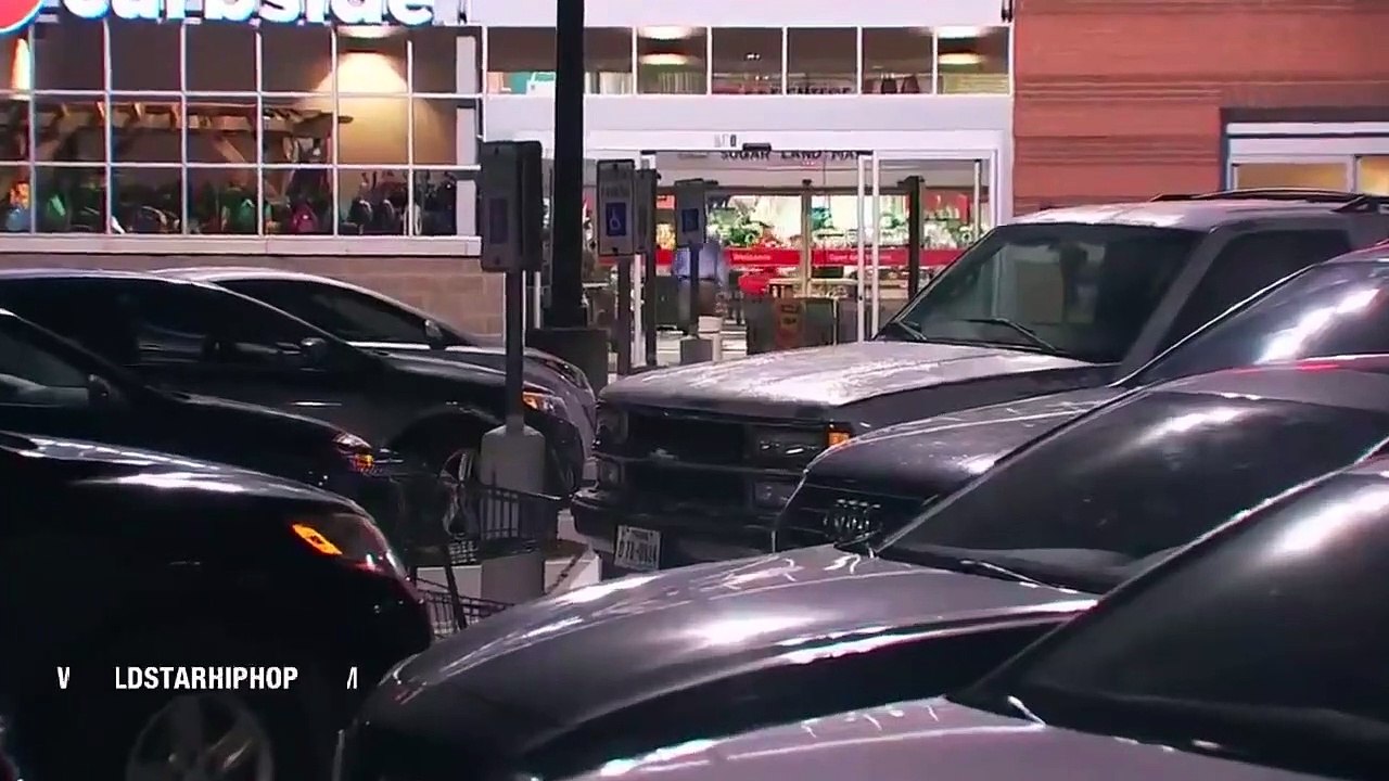 Guy Curses Out Reporter Covering Panic Buying