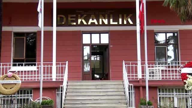 KORONAVİRÜSTEN HAYATINI KAYBEDEN PROF. DR. ÖZ İÇİN CERRAHPAŞADA 1 DAKİKALIK SAYGI DURUŞU