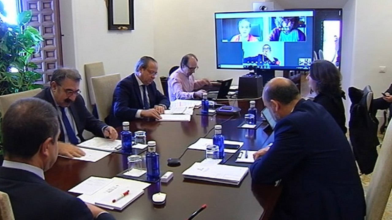 Page se reúne por videoconferencia con CCOO, UGT y CECAM