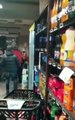 Desespero: pancadaria em supermercado italiano por desrespeito às regras da quarentena