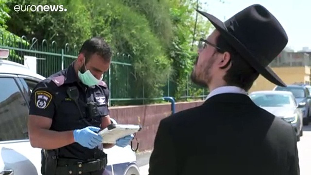 وباء كورونا: إسرائيل تفرض عزلا كاملا على بلدة لليهود المتشددين بعد أن اجتاحها الفيروس