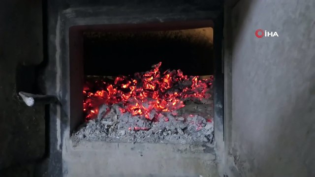 Bu Ekmek 1 Ay boyunca Bozulmuyor, Ekşi Mayalı Köy Ekmeğine Talep Arttı