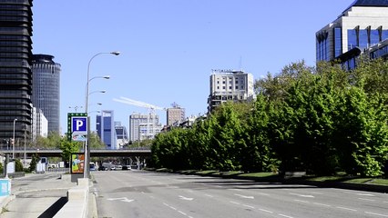El Paseo de la Castellana, vacío por el confinamiento