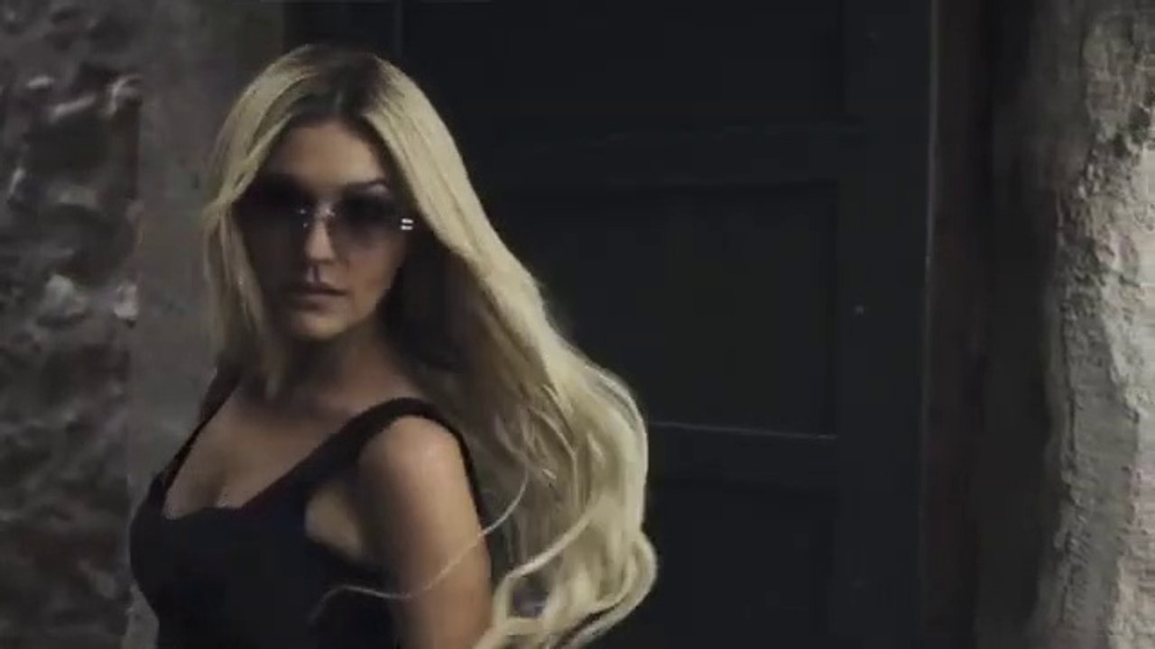 MARTINNA - La La Love
