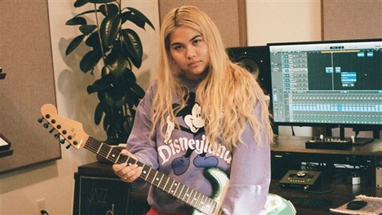 Hayley Kiyoko's 'relatable' Lounge Outfits