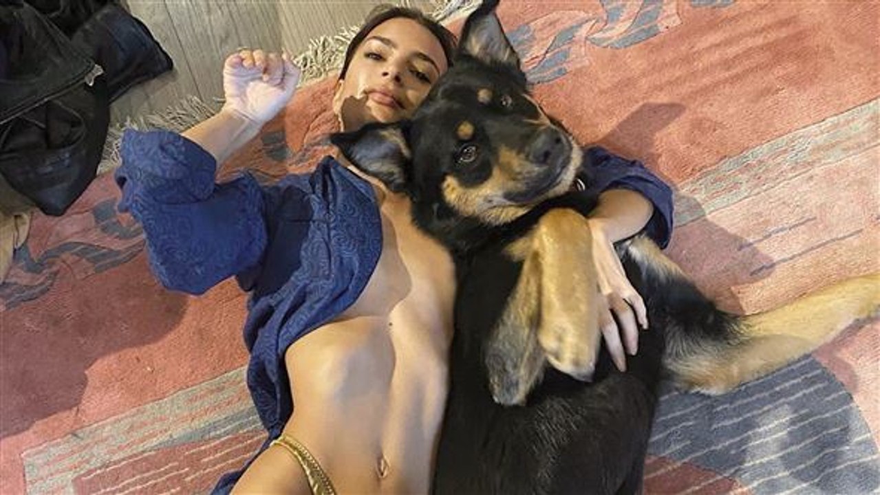 Warum ziehen sich diese Promis halb-nackt aus?