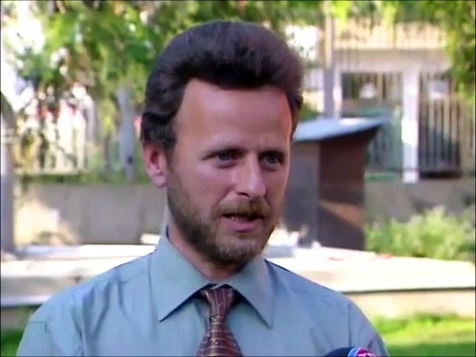 Yıl 2004 - Kosova - Priştina - Banu Avar Sınırlar Arasında - 600 sene sonra Türkçe kaldırıldı