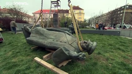 В Праге снесли памятник маршалу Коневу