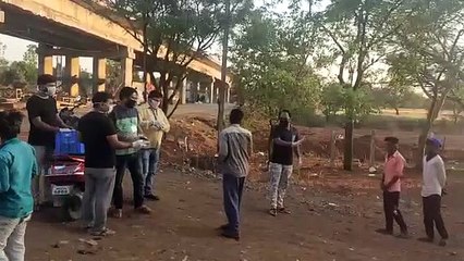मंदसौर: एक टाइम के भोजन से निर्धनों को मिली बड़ी राहत