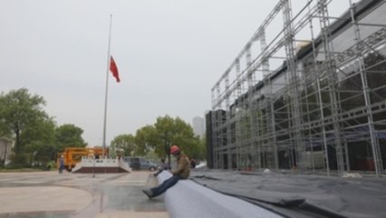 Un ejército de voluntarios para mantener Wuhan en pie